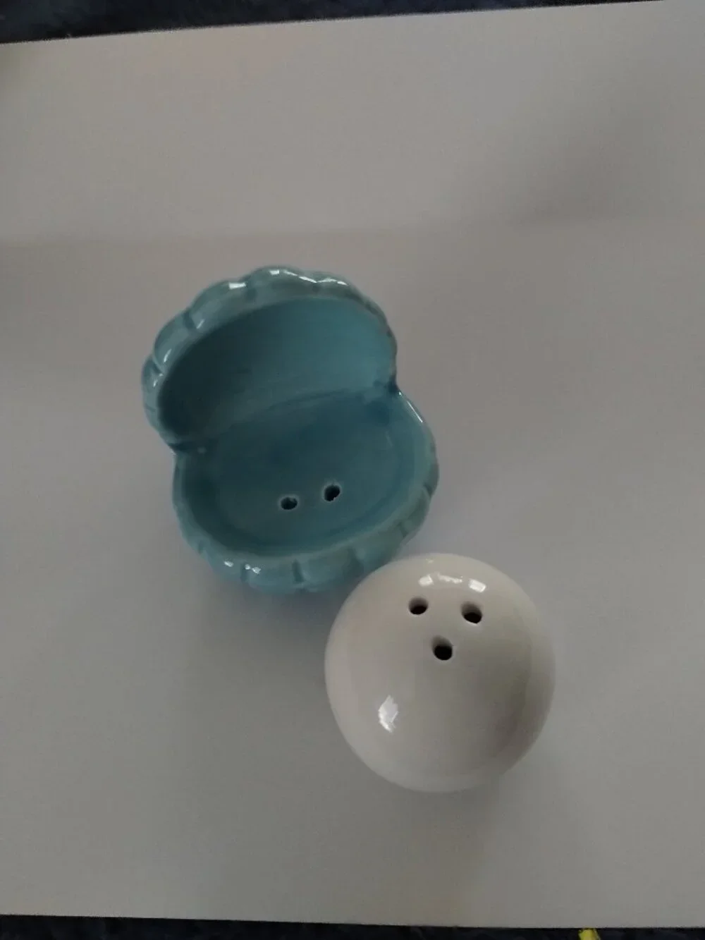 Clam Shell & Pearl salt & pepper shaker set